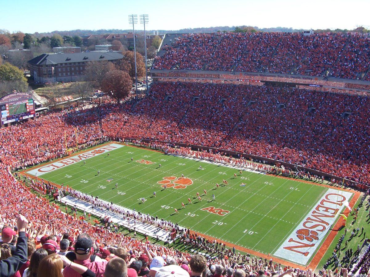 Before+the+addition+of+the+upper+decks%2C+the+Clemson+University+cemetery+overlooked+the+stadium%2C+giving+truth+to+the+nickname+Death+Valley.