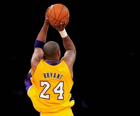 Aside from his insane and acrobatic dunks, Kobe was best known for his patented fade-away jumper. Src: interbasket.net