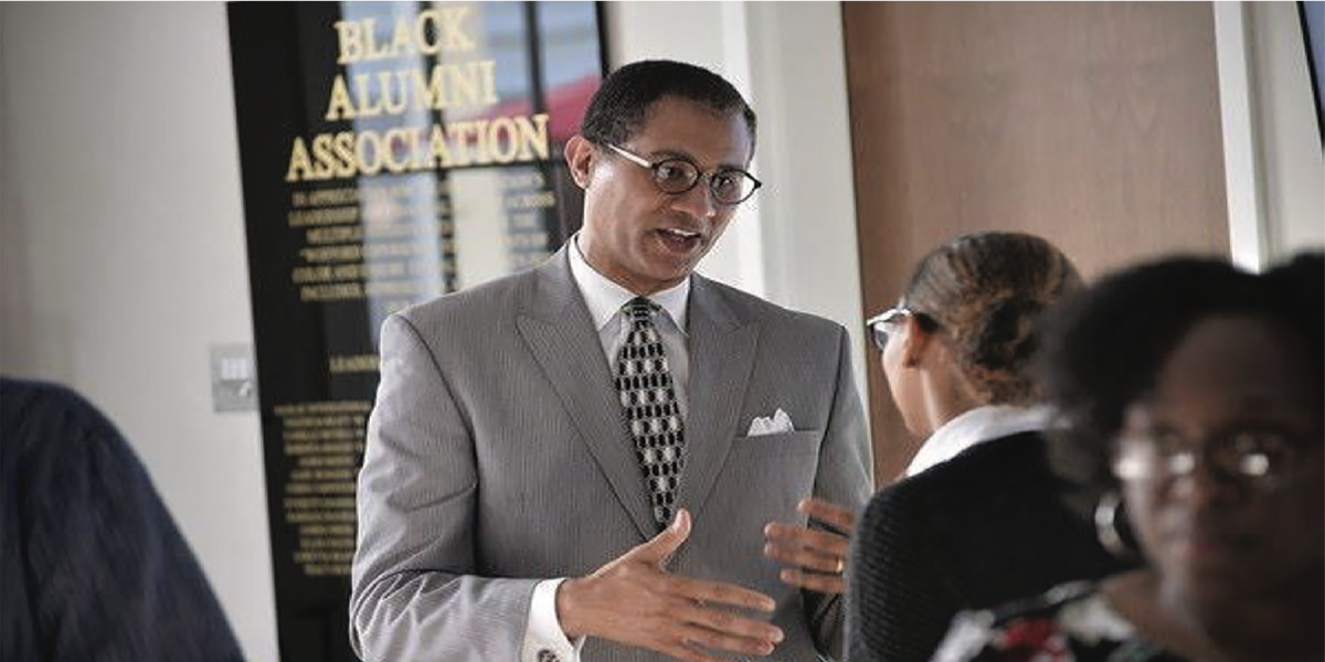 Robert Mickle ’83 talks with a student during a networking session. The annual Black Alumni Summit gives current students and alumni a chance to connect and discuss ways to improve Wofford, photo by Mark Olencki