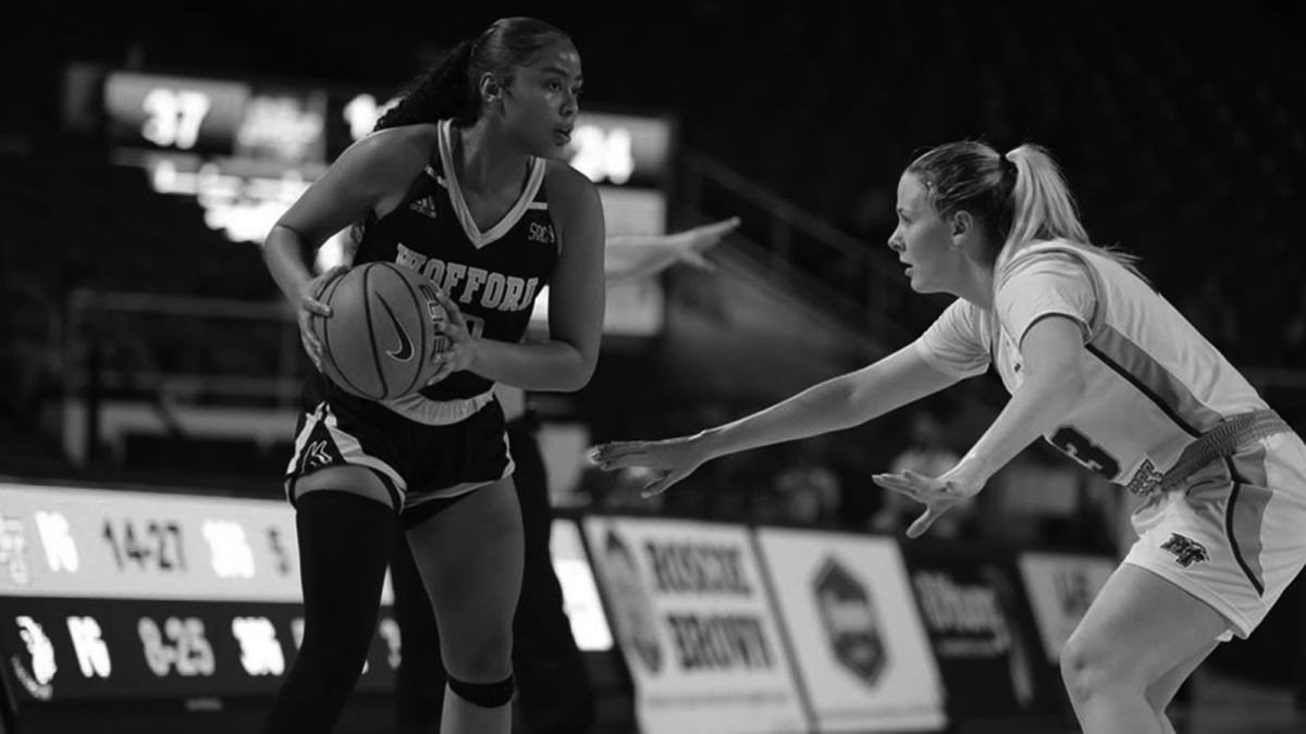 Photo courtesy of Southern
Conference website.
Senior guard Jackie Carman ‘22 in the Terriers’ WNIT game against MTSU. While Wofford lost the contest 86-56, it marked the women’s program’s first appearance in a postseason
tournament.