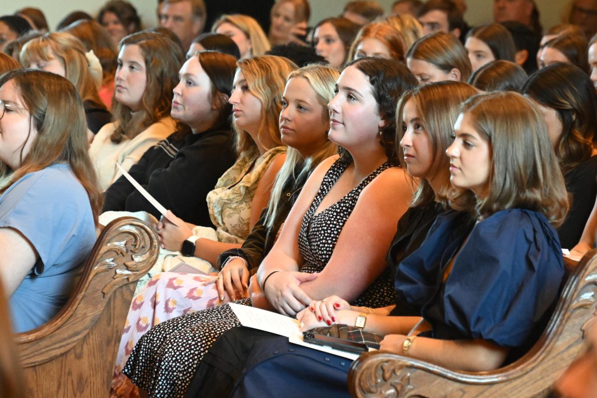 As the fall semester comes to an end, the Class of 2026 gathers to celebrate the past few years together. With graduation approaching, students are keeping a close eye on the current job landscape.